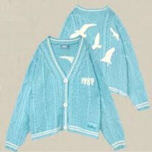 Taylor sSwift 1989 Cardigan Blue /White Cardigan Size M/L
